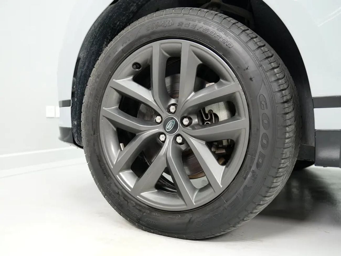 Land Rover Range Rover Velar DYNAMIC SE P250 European Specs - Brand