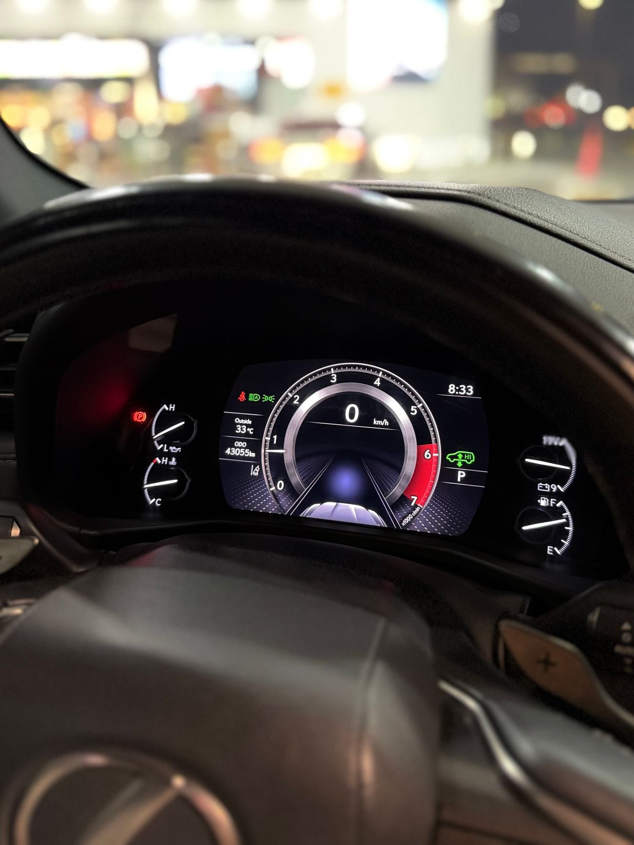 لكزس LX 600 سيجنتشر