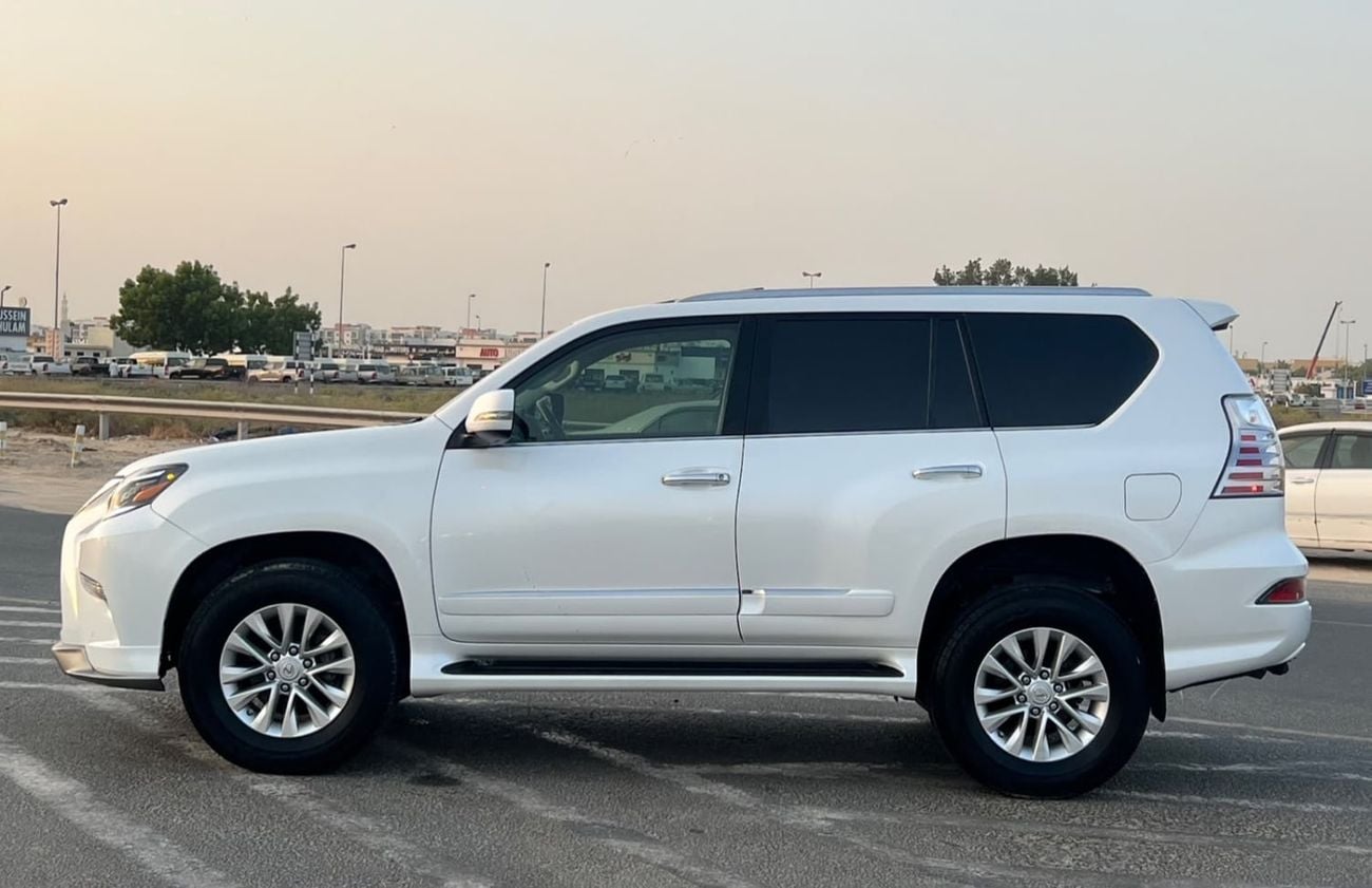 Lexus GX460 2018 Lexus GX460 Full Option 4.6L V8 - Sunroof - Rear Camera & Sensor - Leather Seat - AWD 4x4