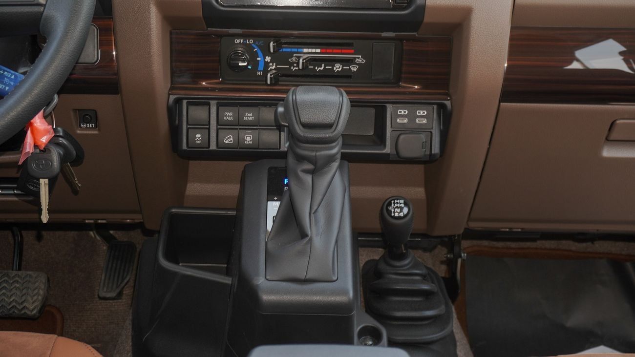Toyota Land Cruiser 70 LX 4.0L V6 A/T