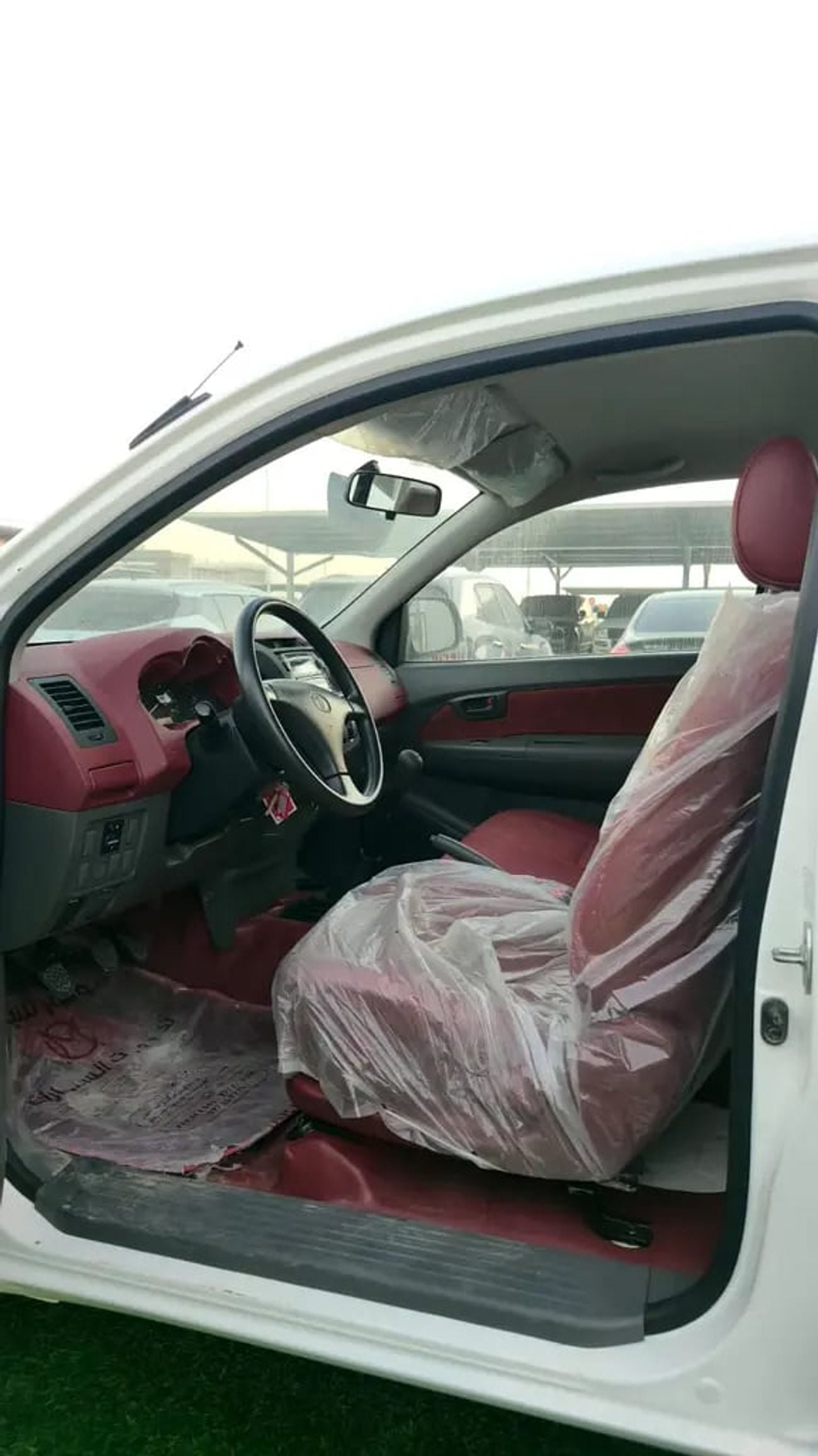 Toyota Hilux DLX GCC Specs