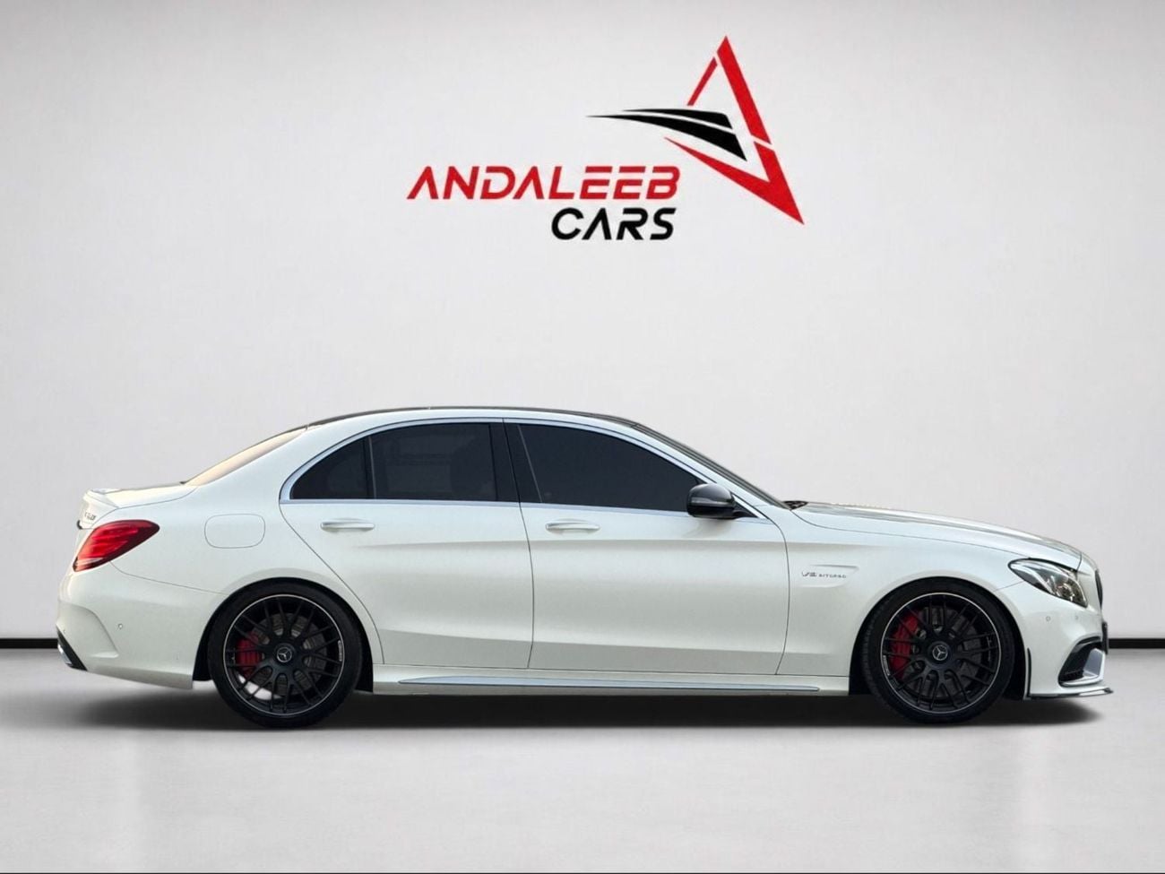 Mercedes Benz C63 AMG S 4.0L TWIN-TURBO V8 | 503 HP | 2 KEYS | ORIGINAL PAINT