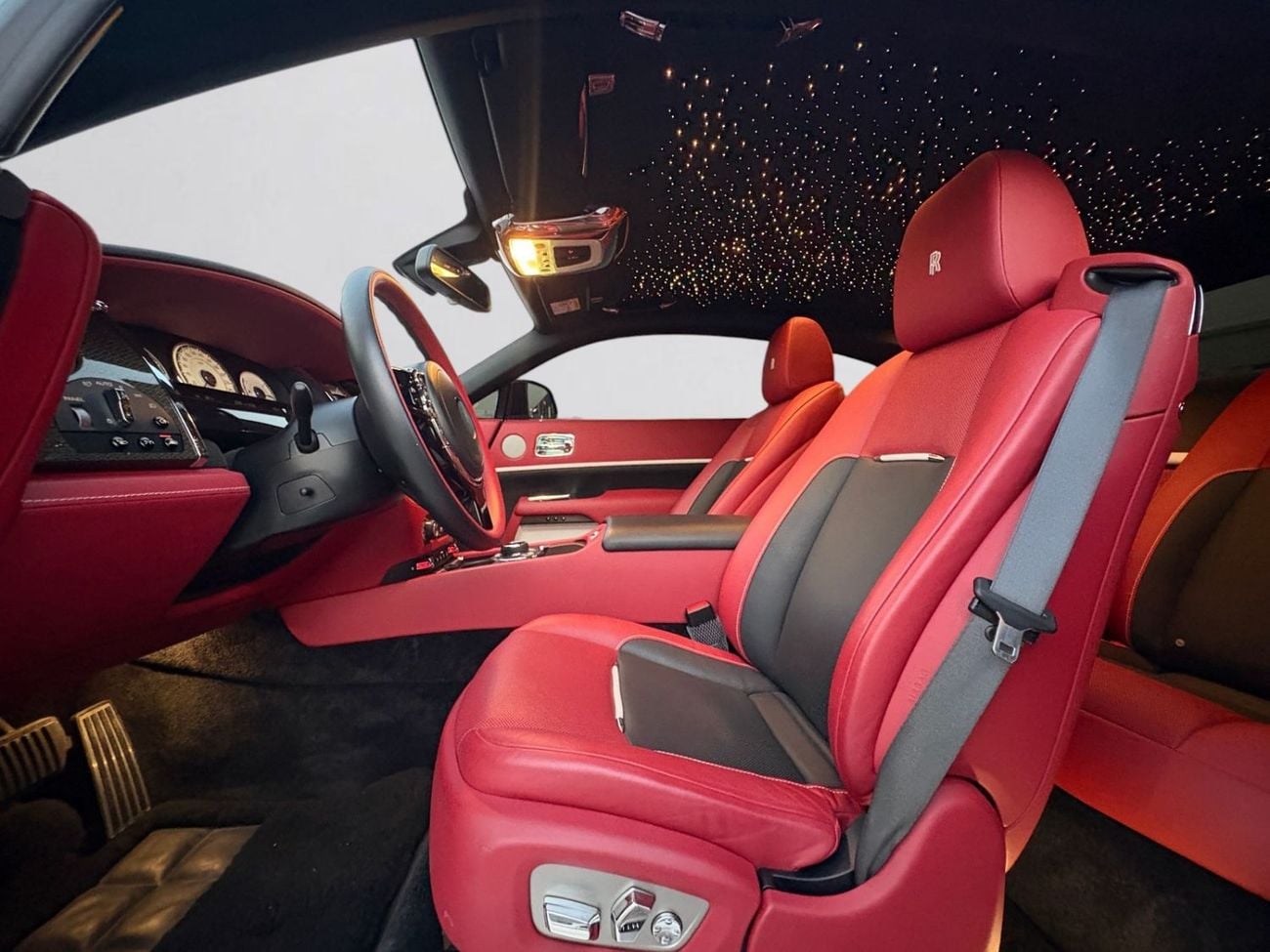 رولز رويس واريث STANDARD AED 21,600 P.M | 0% DOWN PAYMENT | ROLLS-ROYCE WRAITH BLACK BADGE | FULL AGMC SERVICE HISTORY | 2020