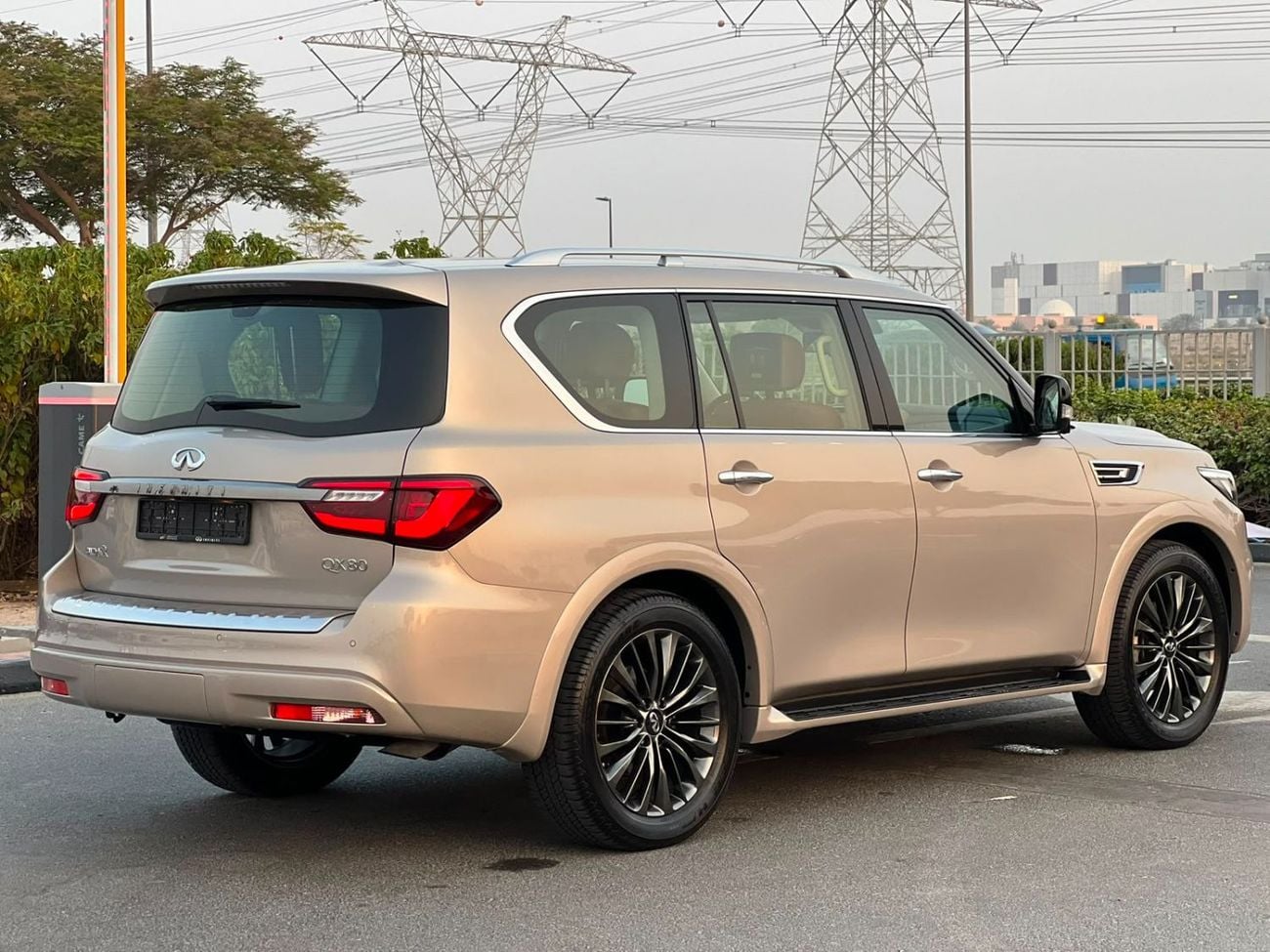 إنفينيتي QX80 LUXURY PROACTIVE