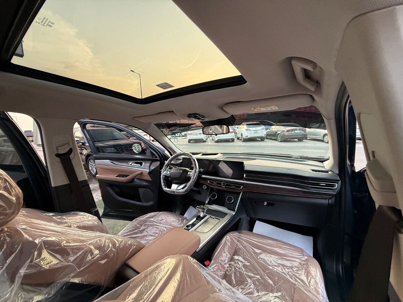 إكسيد VX FLAGSHIP 7 Seats / 7-Seater (7 مقاعد) Panoramic Sunroof (فتحة سقف بانوراما) Leather Seats (مقاعد جلد) 360-
