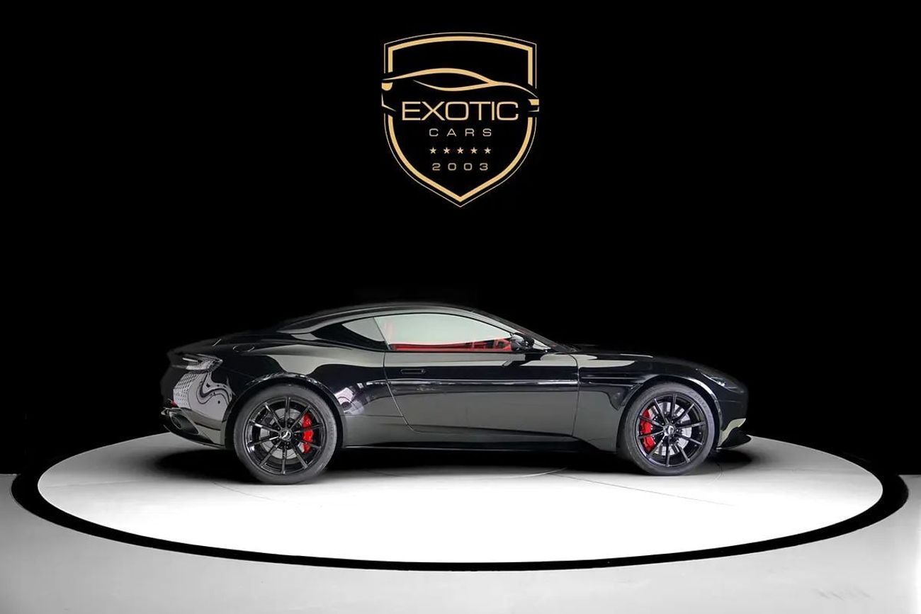 أستون مارتن DB11 AMR 5.2L
