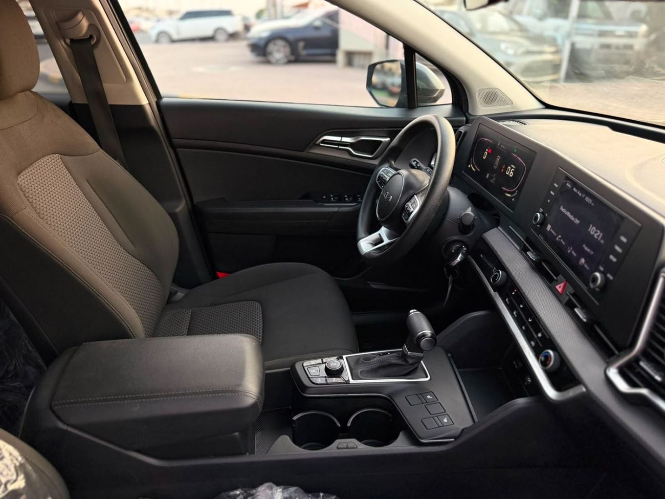 Kia Sportage LX very clean car