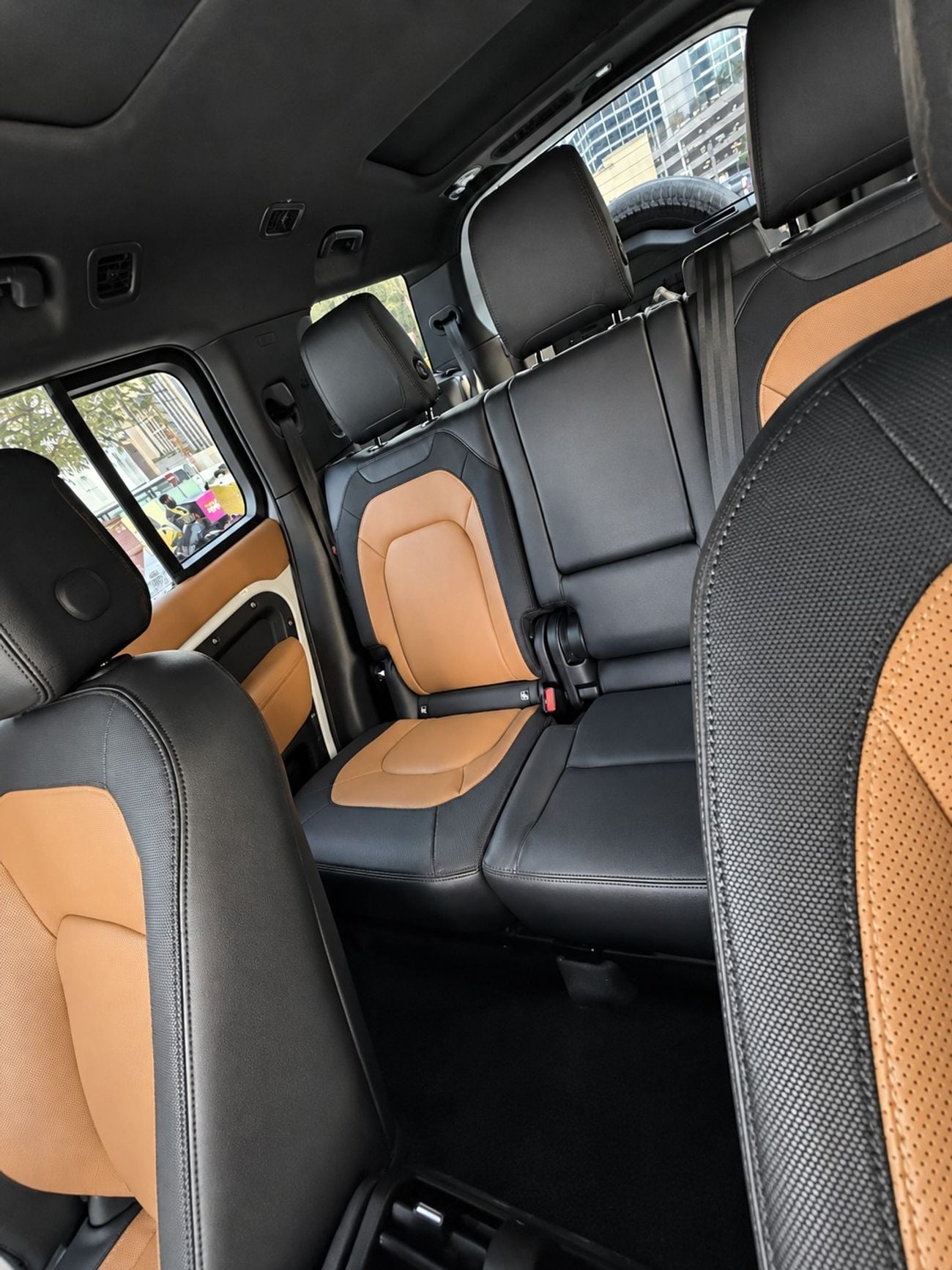 Land Rover Defender X Dynamic V6
