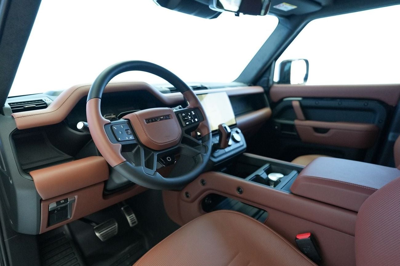 Land Rover Defender 110 OCTA P635 Black Edition