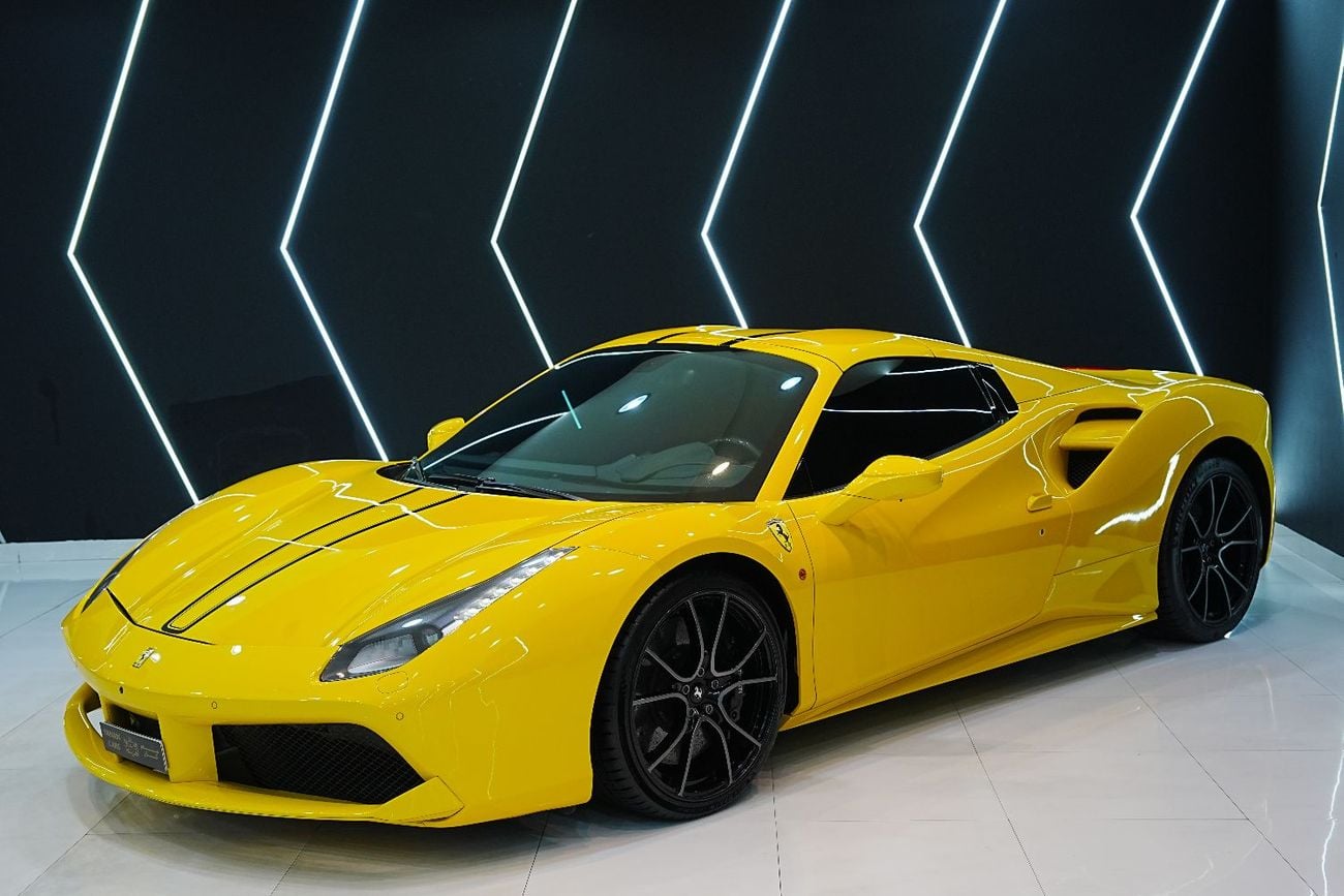 Ferrari 488 Spider STANDARD Carbon Fiber Pack, Passenger Display, JBL Audio, GCC Specs!!