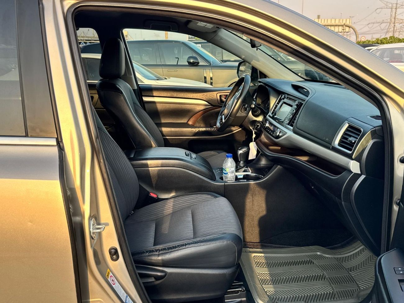 Toyota Highlander LE V6 3.5L 4X4 PERFICT CONDATION CANADIAN SPECIFIC