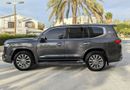 تويوتا لاند كروزر GXR Toyota landcruise 2013Model Facelifted 2025 4.0L V6 petrol Engine Colour Black push start Transm