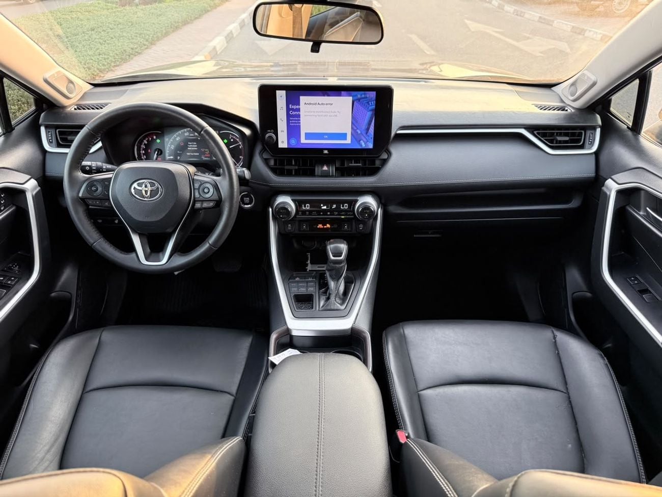 Toyota RAV4 XLE premium 2.5L