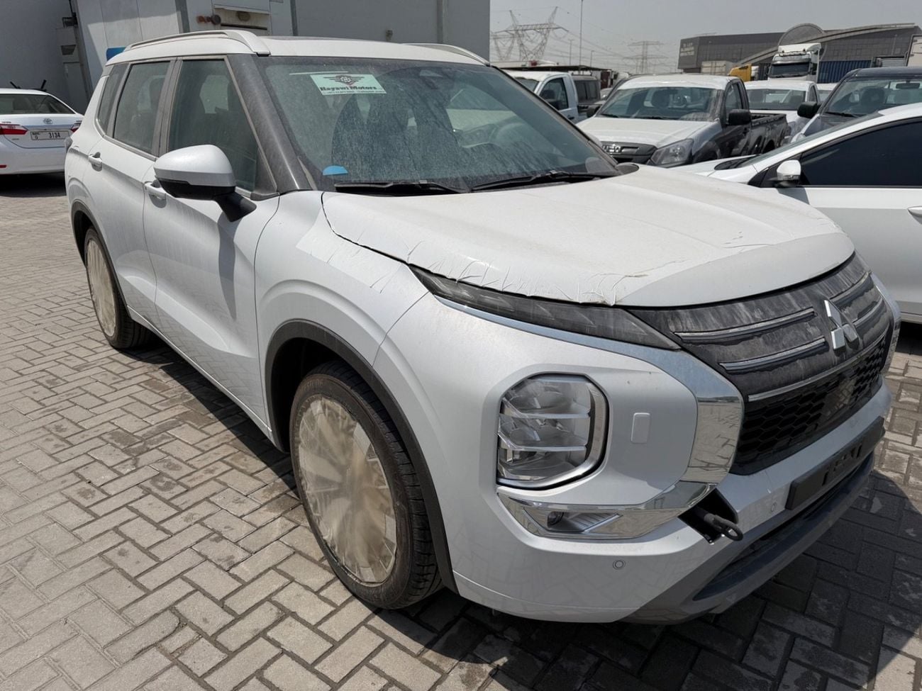 ميتسوبيشي آوتلاندر PREMIUM خط P
