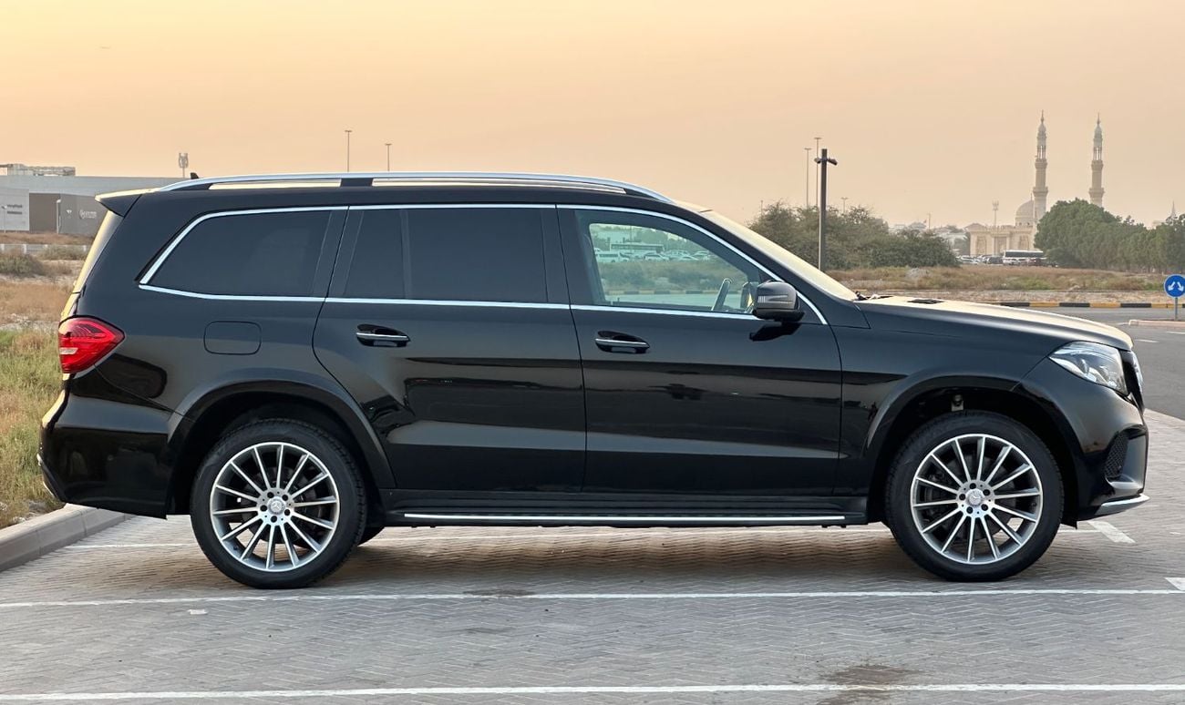 مرسيدس بنز GLS 500 ستاندارد