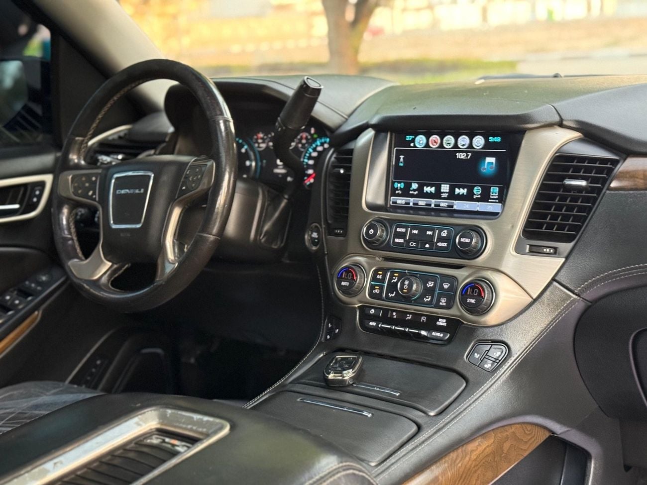 GMC Yukon DENALI