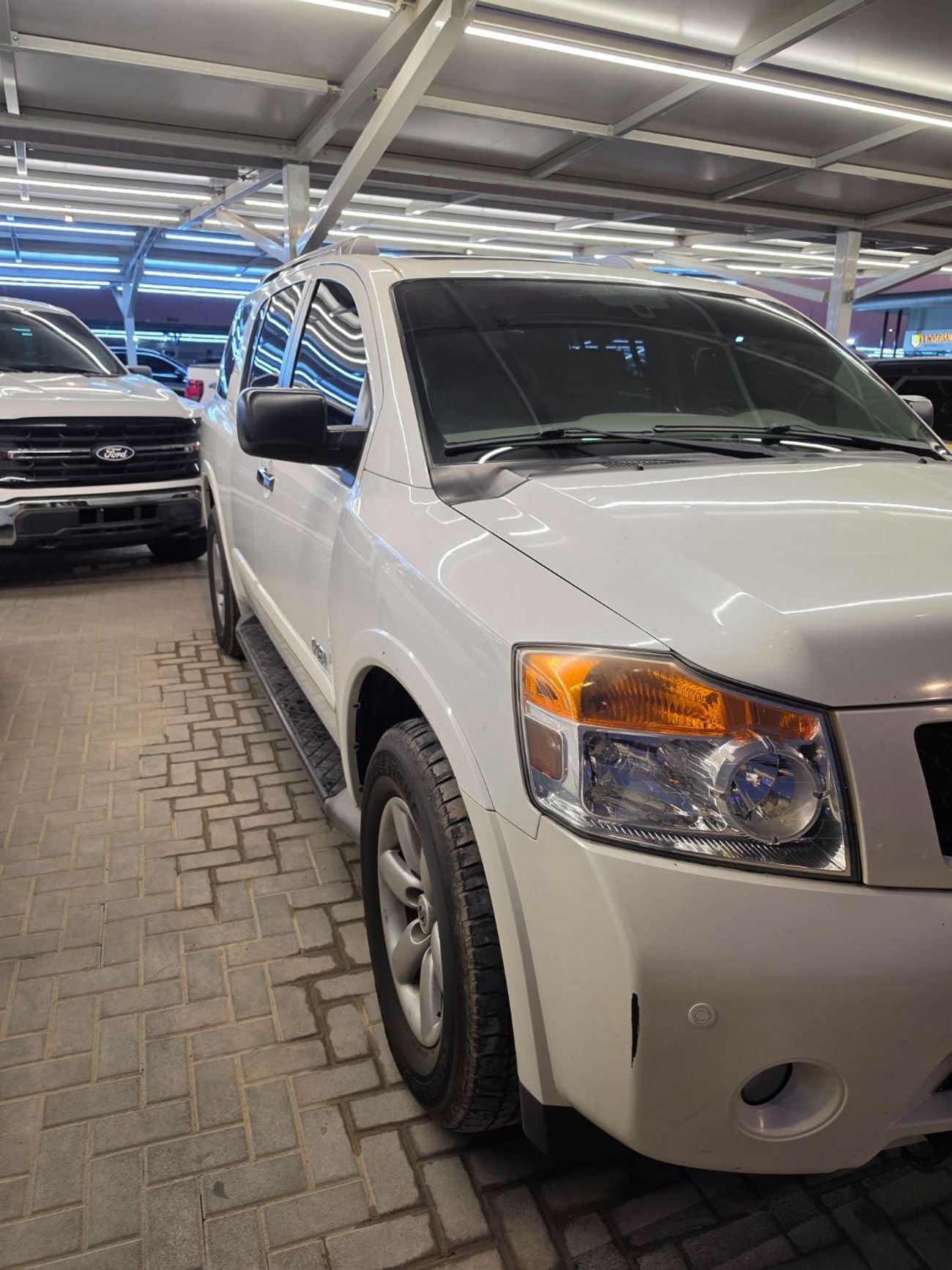 Nissan Armada LE