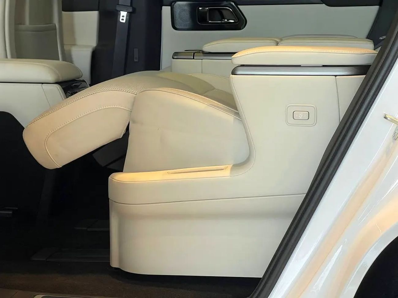 ROX 01 VIP / 6 SEATS / / KM / LONG RANGE / WARRANTY AND SERVICE CONTRACT 5 YEARS EVS