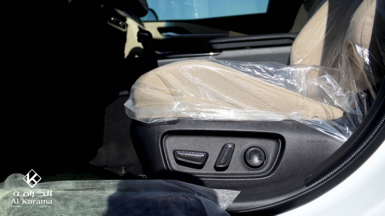 Toyota Camry LE HEV 2.5L Hybrid | Panoramic Moon Roof | Driver Seat Lumbar Support | GCC Specs