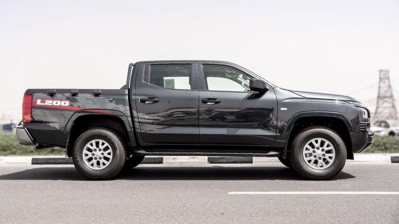 Mitsubishi L200 GL 2026 Mitsubishi L200 GLX 2.4L MT Petrol (Gray-Black)