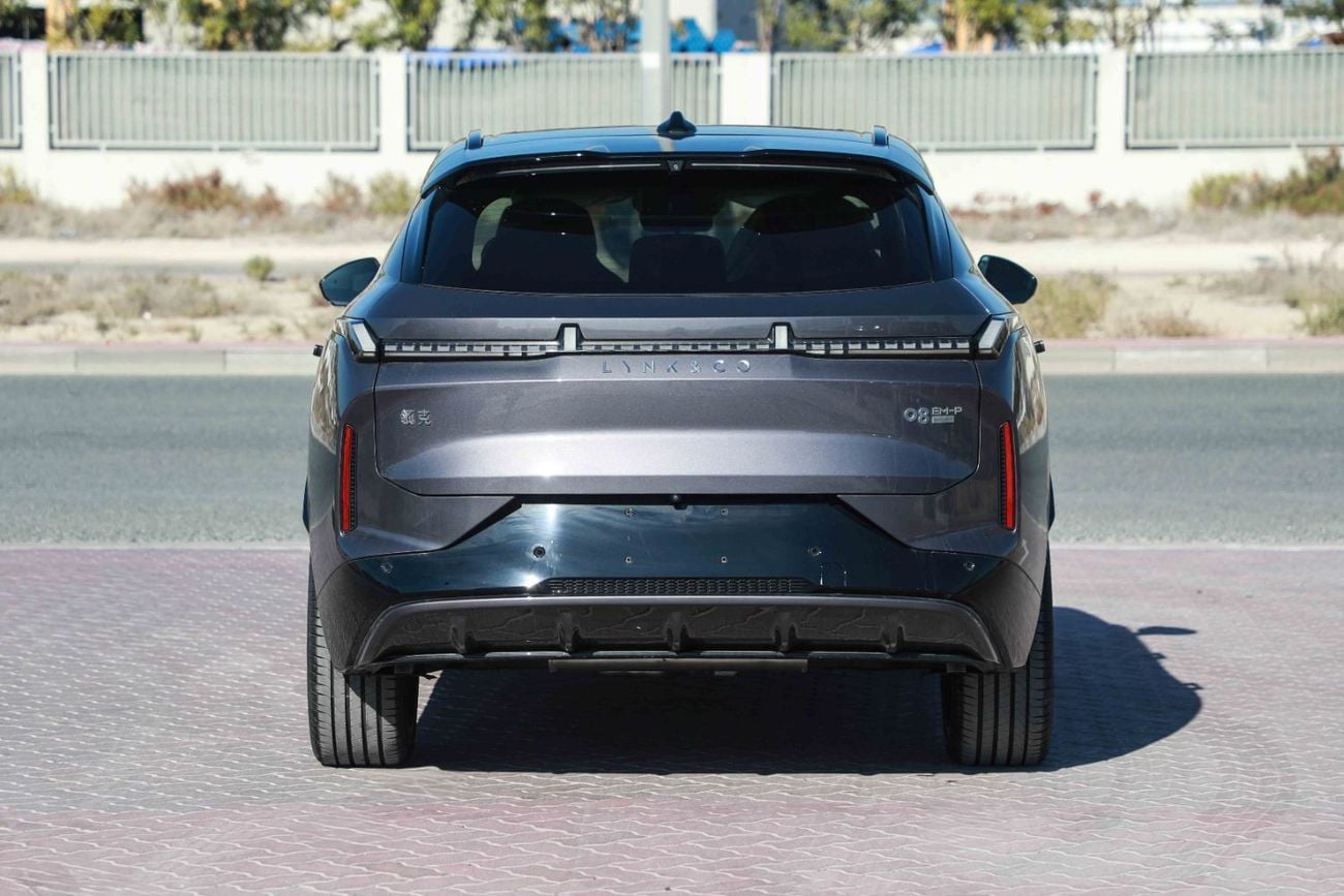 Lynk & Co 08 EM-P Time Limited 1.5L - Plug In Hybrid - Purple Inside Purple | Export Only