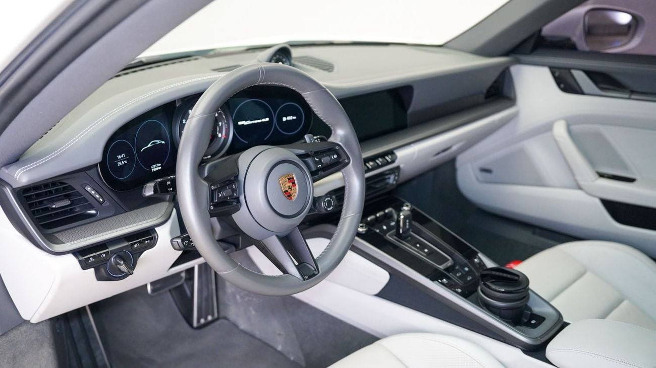 بورش 911 CARRERA 4S بورش 911 كاريرا 4S موديل 2020 | مواصفات خليجية | بحالة ممتازة | ضمان بورش حتى مارس 2027