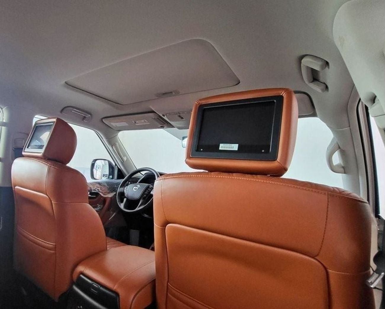 Nissan Patrol LE PLATINUM Agency maintained - 400 HP