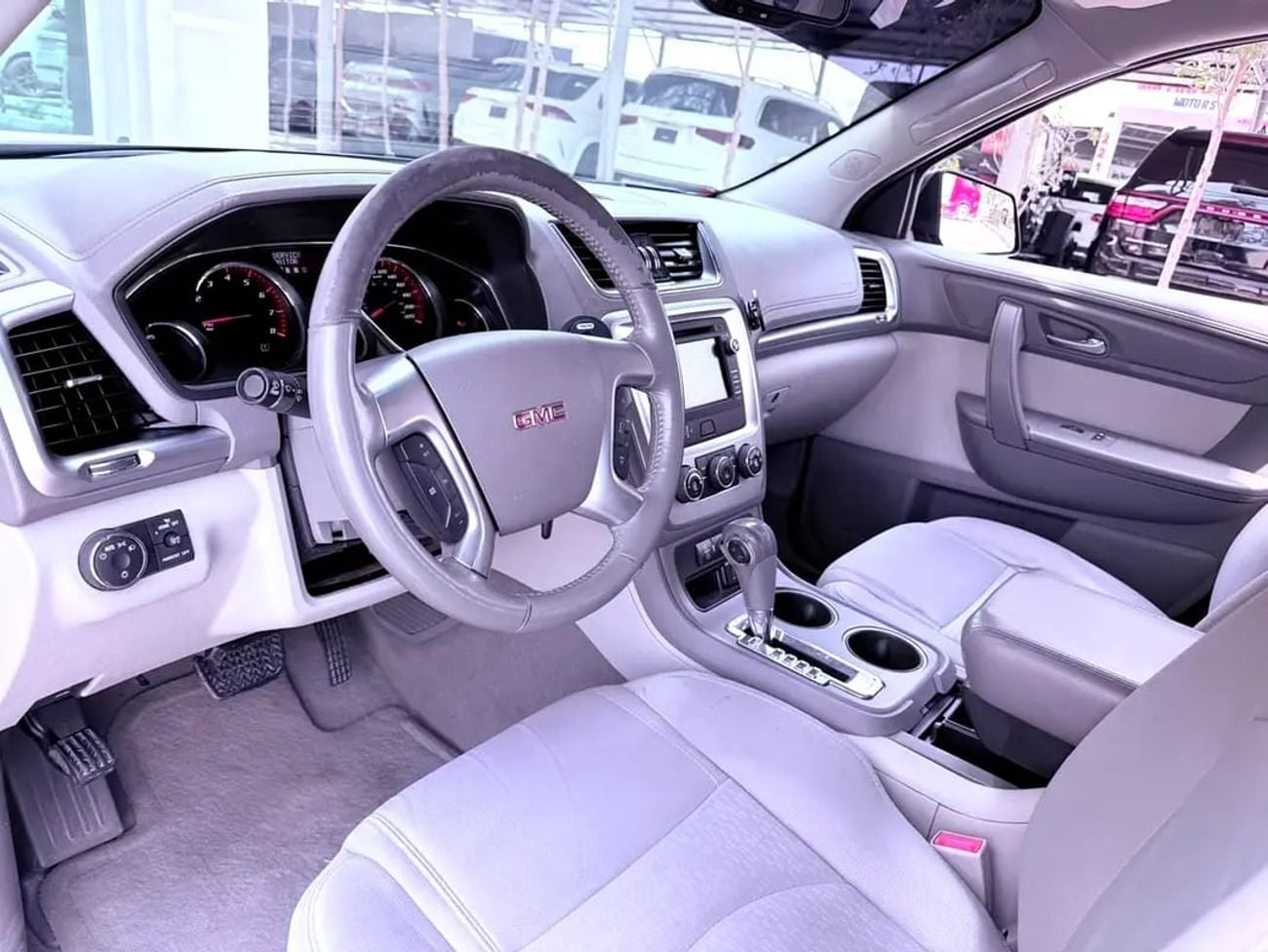 GMC Acadia GCC Specs - Reliable & Spacious Family SUV