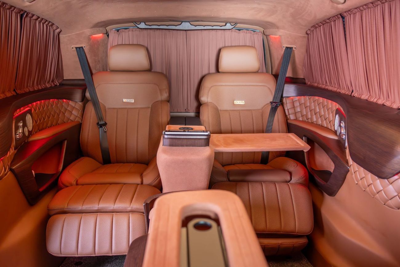 مرسيدس بنز V 300 VIP Upgrades-Exclusive Transportation-Mercedes Warranty till 2027