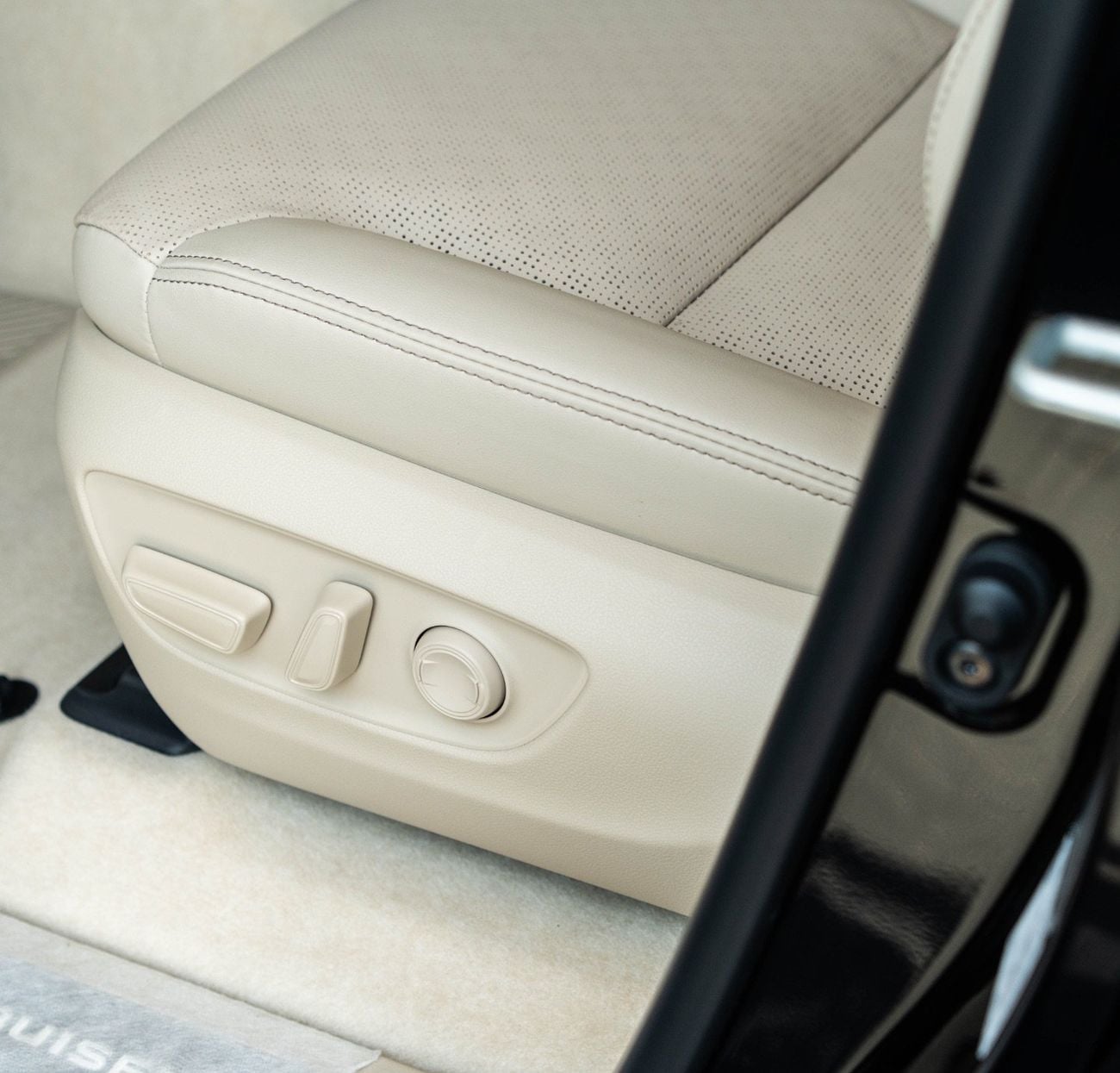 Toyota Land Cruiser VX