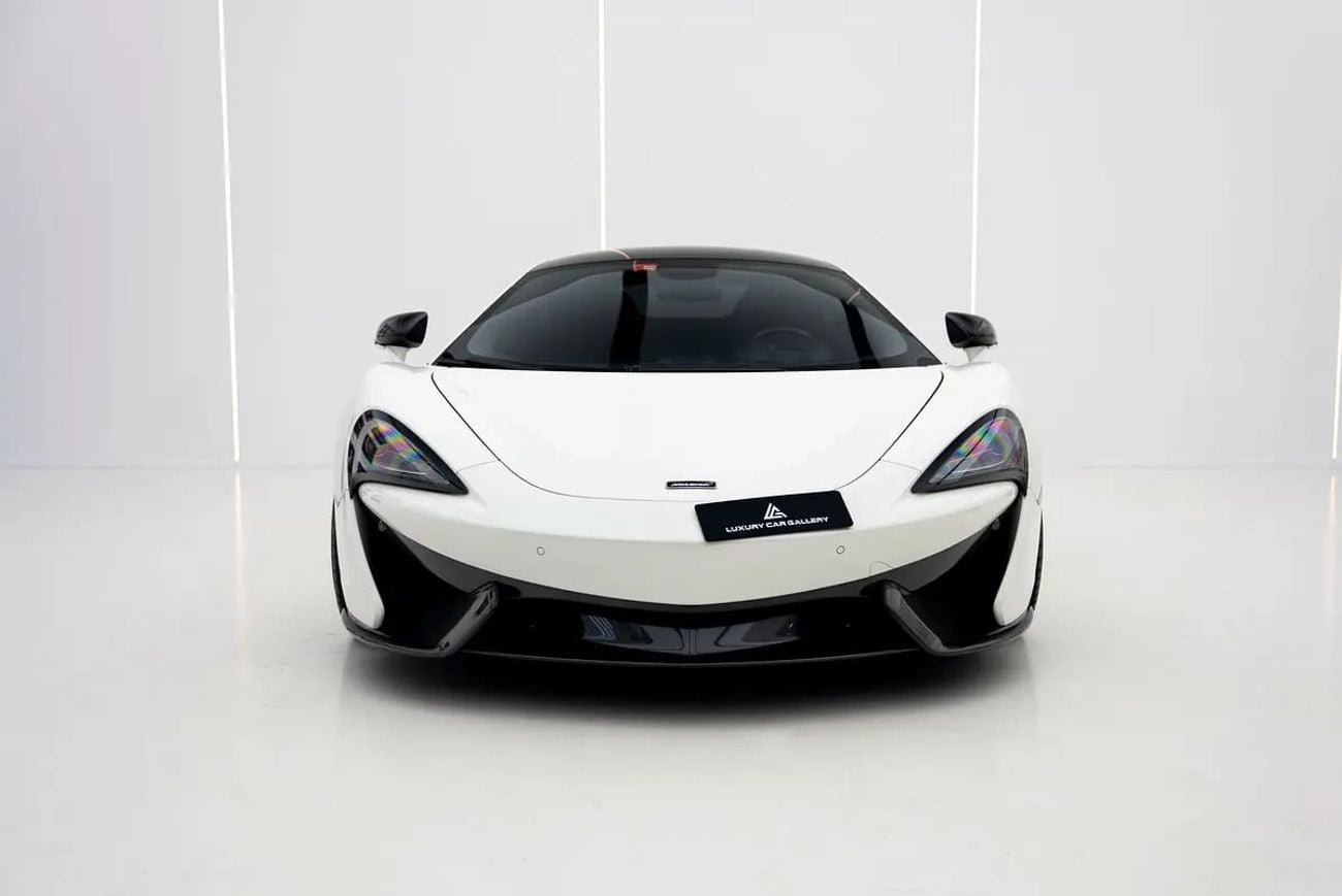 مكلارين 570S ستاندارد GCC SPECS | VISIBLE CARBON FIBRE | 31,109 KM