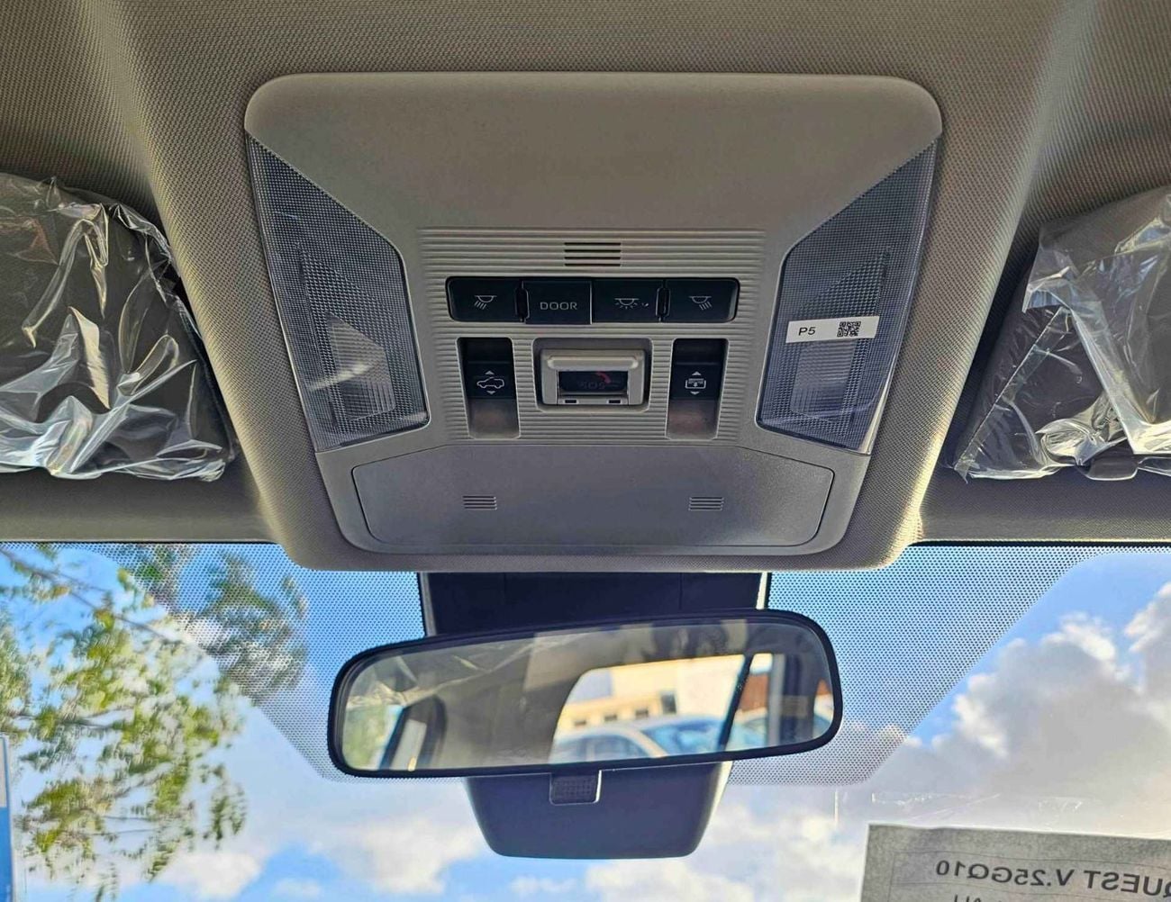 تويوتا راف ٤ أدفنتشر CVT FLAGHSIP / 2.0L PETROL AWD / RADAR, PANORAMIC ROOF, LEATHER WITH POWER SEAT (CODE # RA