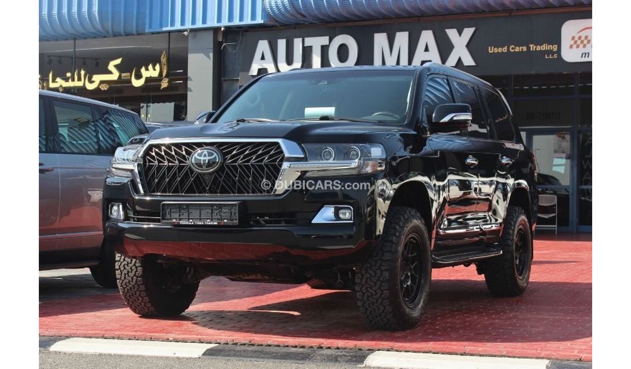 Used Toyota Land Cruiser VXR V8 GCC 2018 for sale in Dubai - 690860