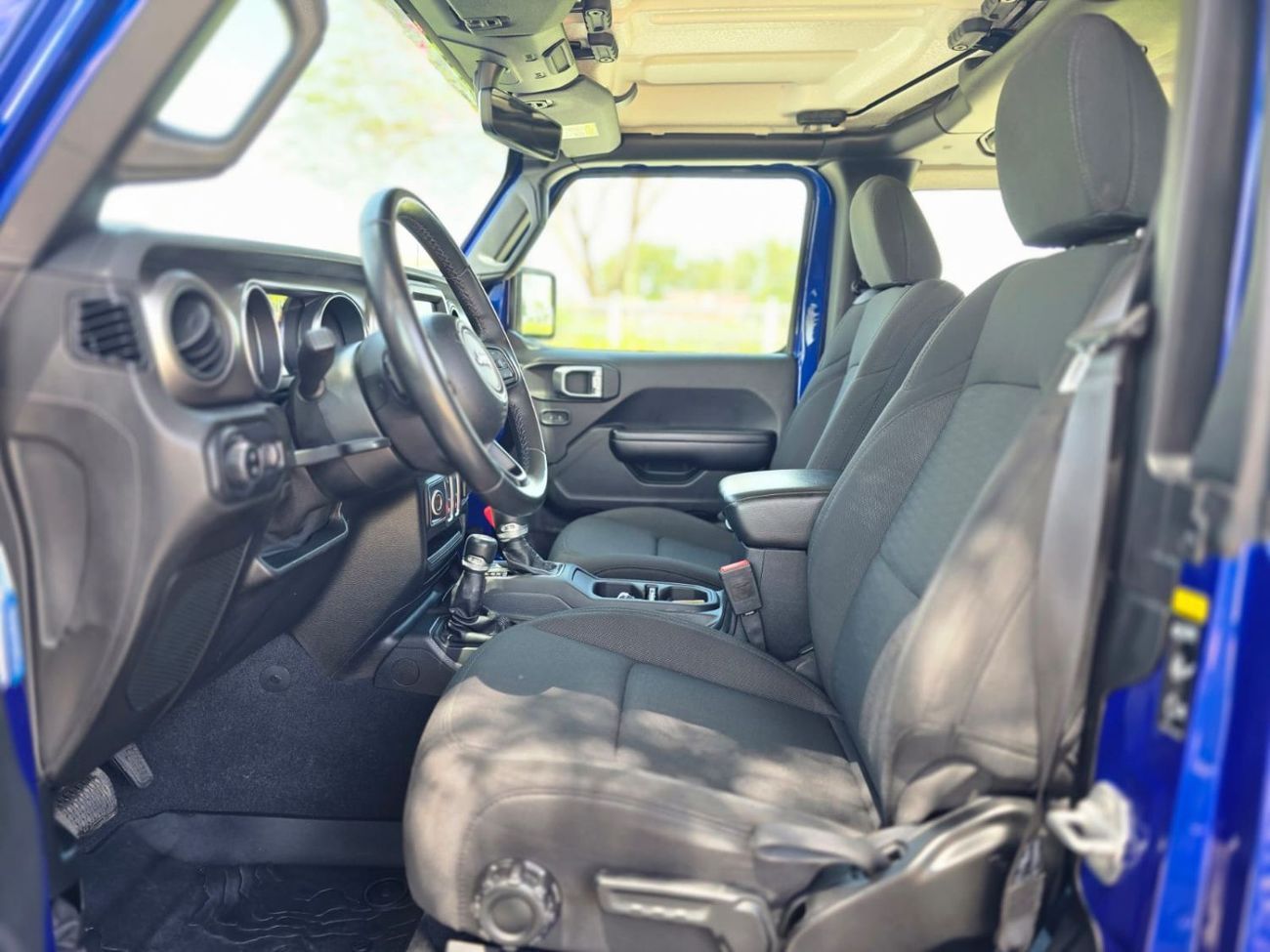 Jeep Wrangler SPORT 3.6L A/T (5 Seater) 2020 GCC WITH FSH IN MINT CONDITION