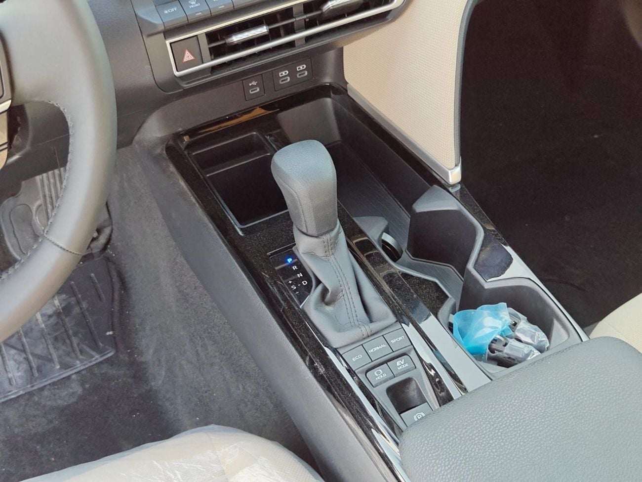 Toyota Camry LE HEV 2025 TOYOTA CAMRY 2.5L HYBRID LE GCC SPEC