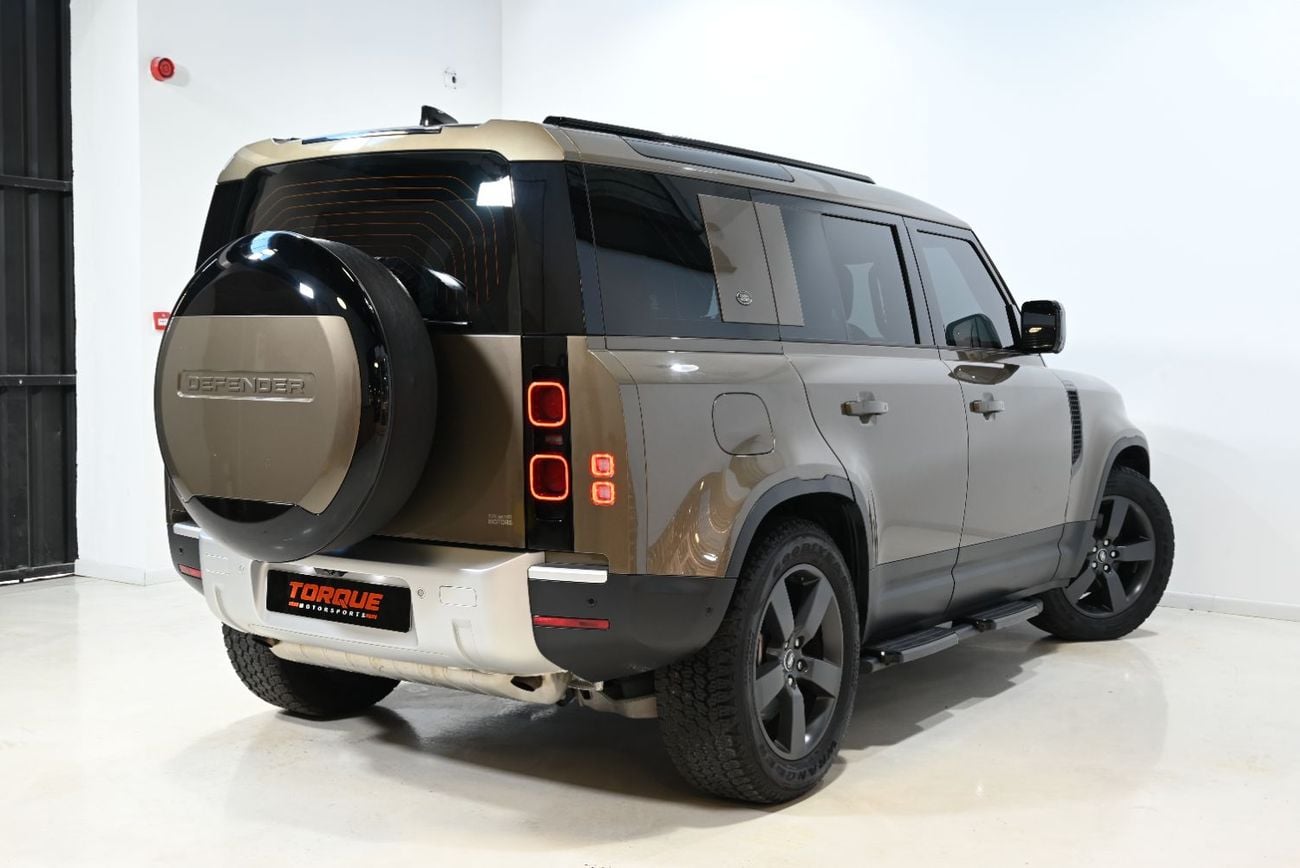 Land Rover Defender 110 HSE P400 2024 Land Rover Defender 110 HSE P400, 5/2029 Land Rover Warranty and Service Pack, GCC