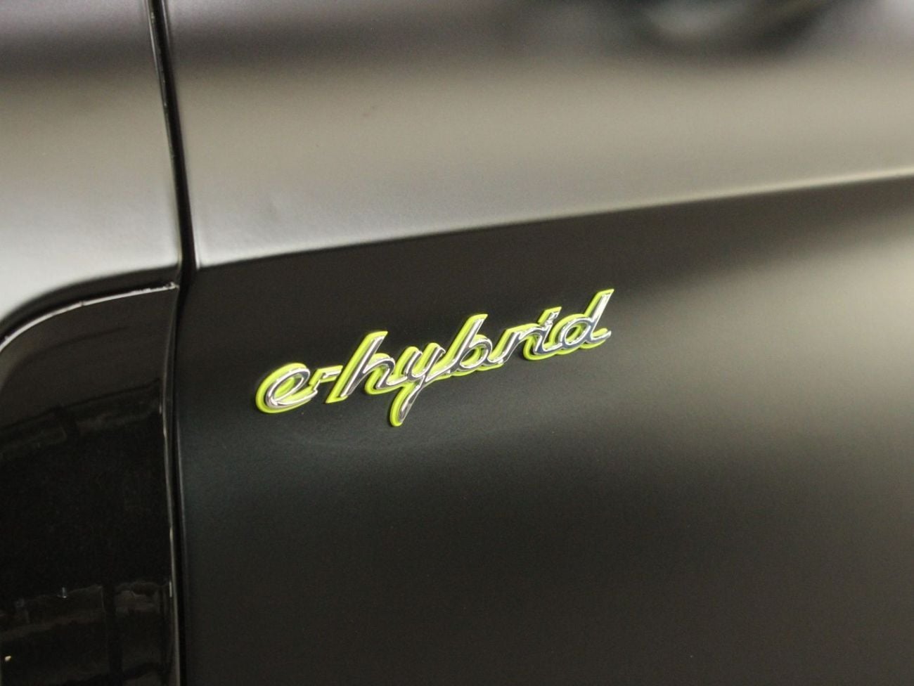 بورش باناميرا TURBO S E-HYBRID SP TURISMO جراند توريزمو توربو إس الهجينة القابلة للشحن