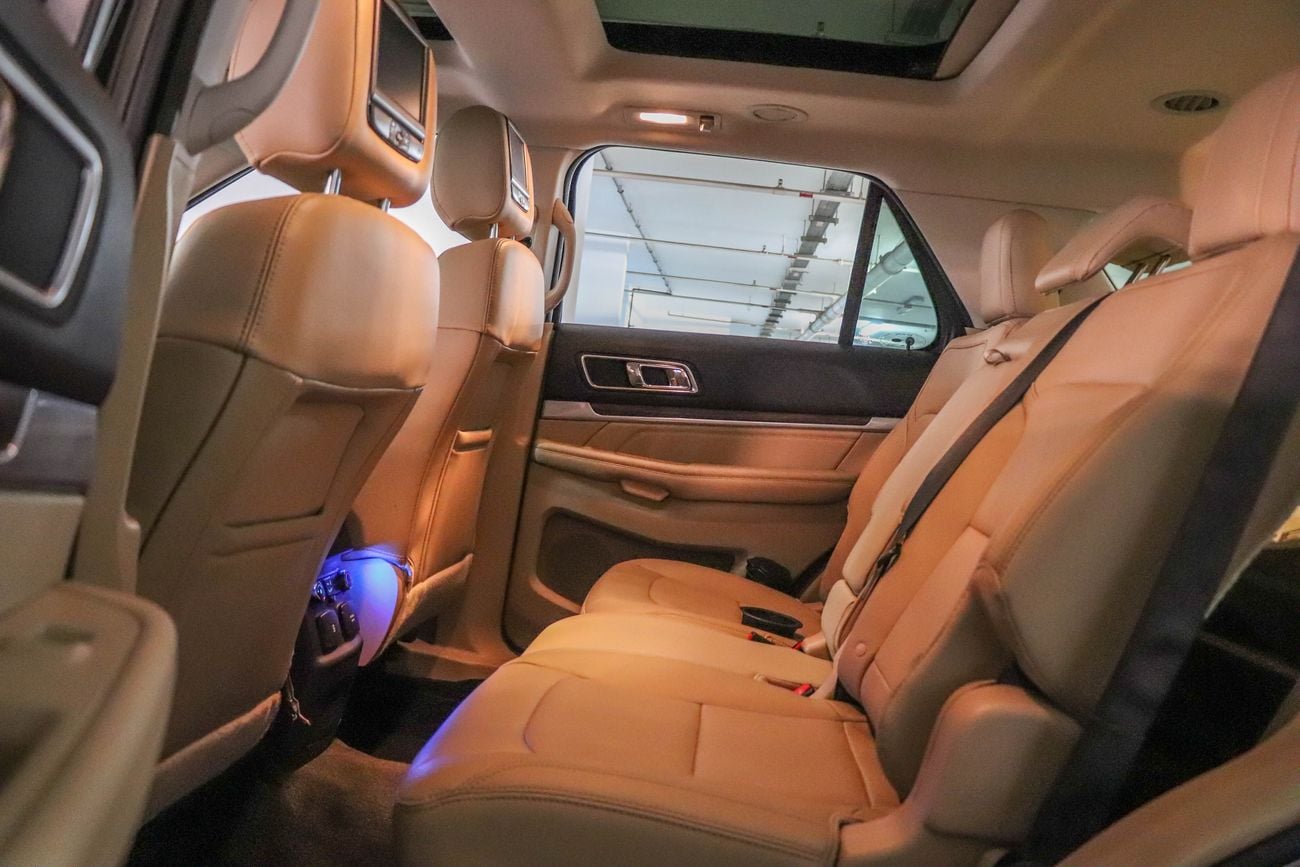 Ford Explorer Platinum 2016 GCC under Agency Warranty with Zero Down-Payment.