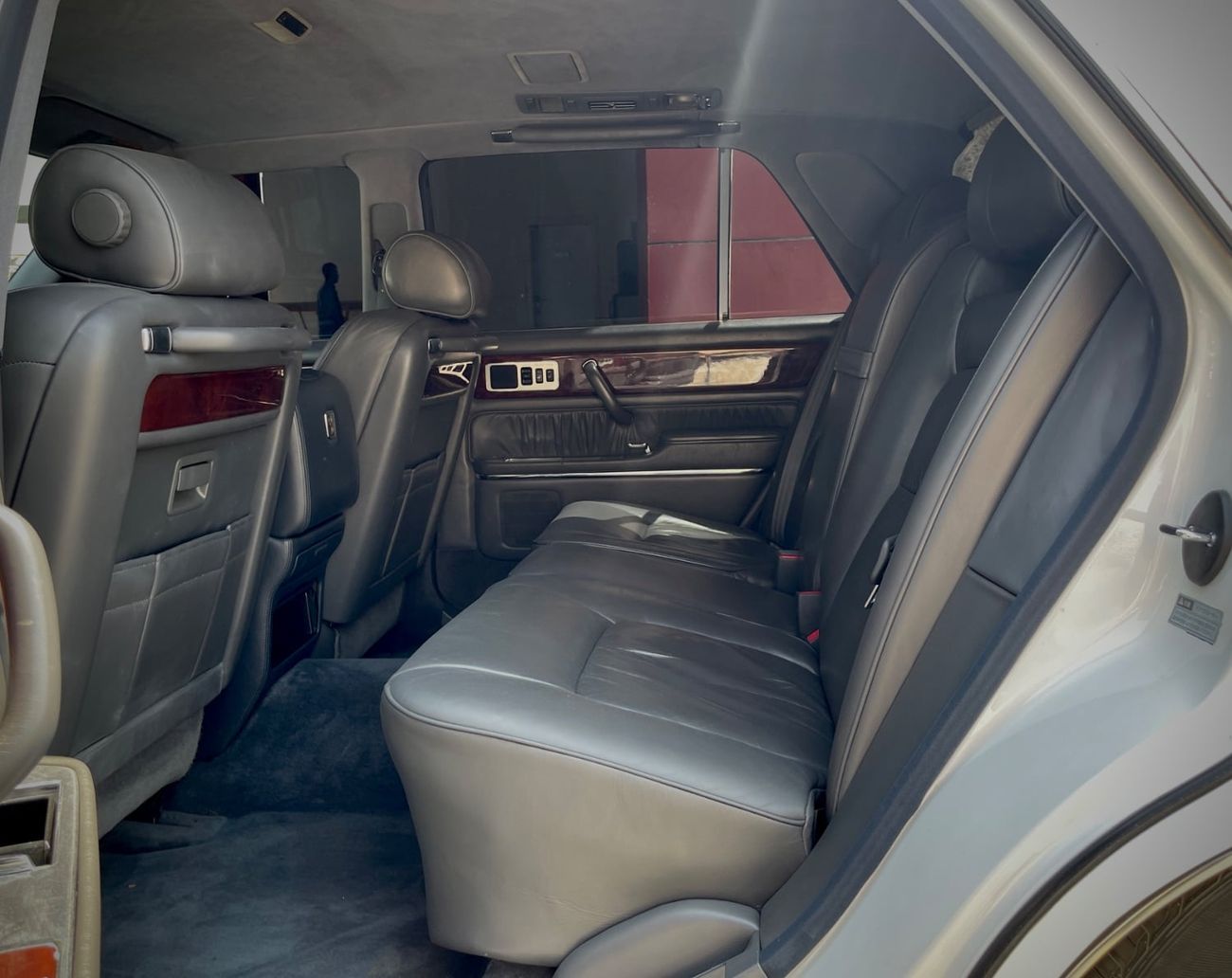 Toyota Century STANDARD 5.0l V12