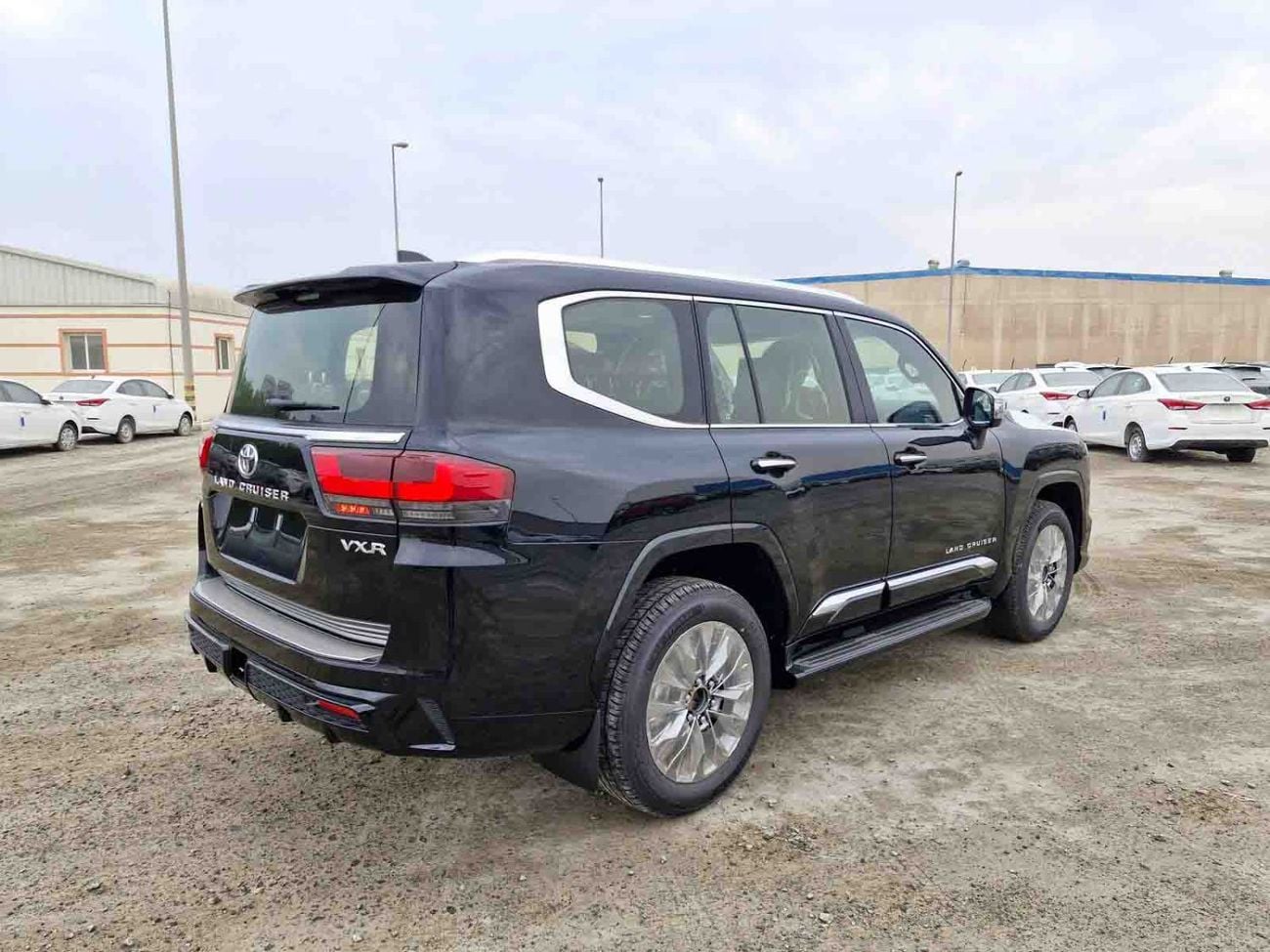 Toyota Land Cruiser VXR 3.3L