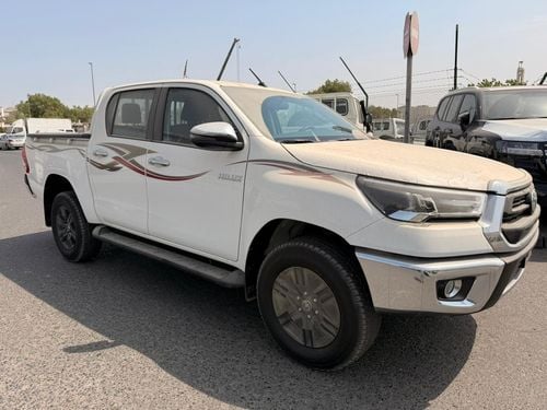 Toyota Hilux SR5 Toyota Hilux Petrol Automatic 4x4