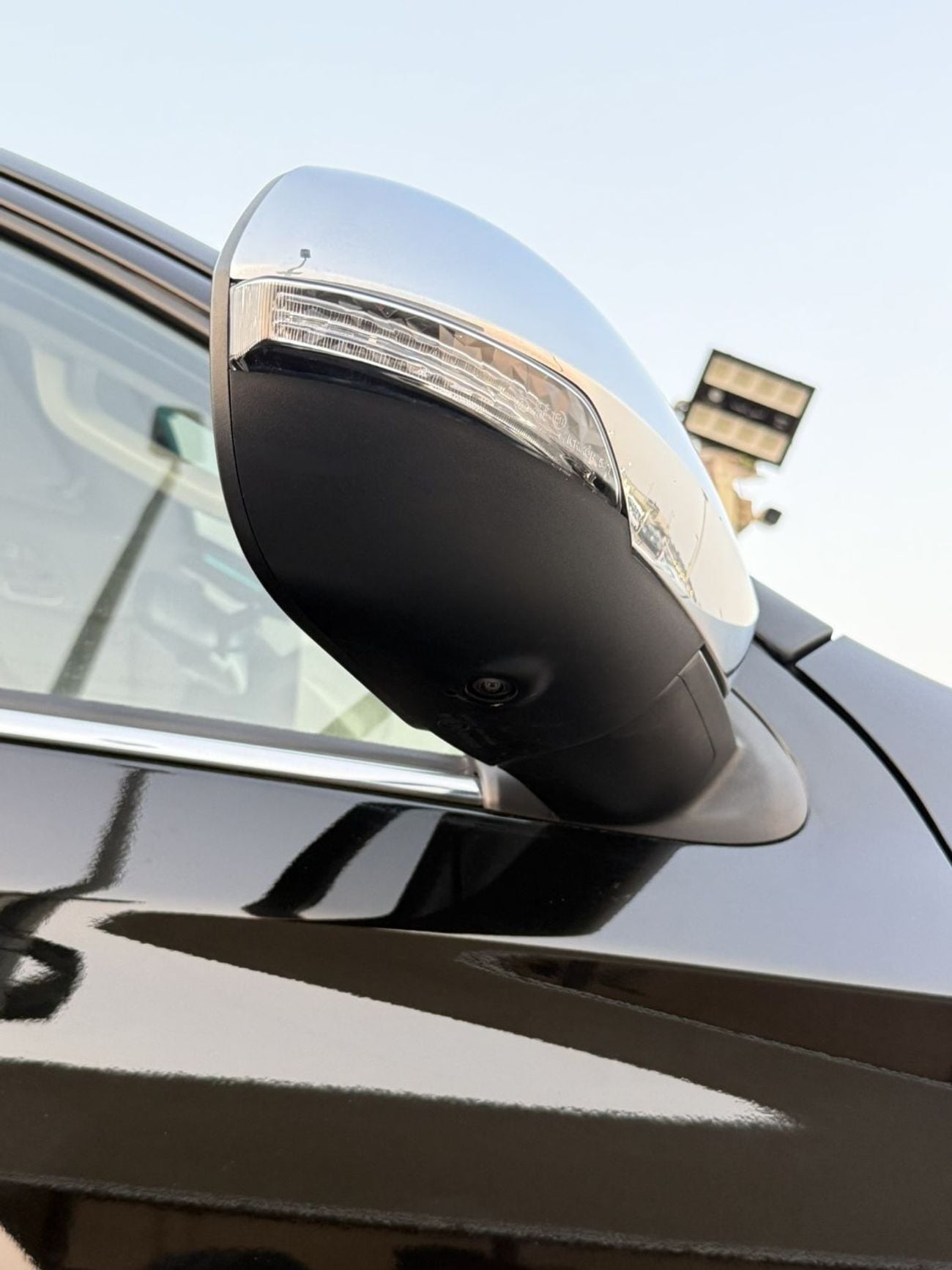 Mitsubishi Montero Sport GLS PREMIUM ACCIDENTS FREE - GCC - ORIGINAL PAINT - FULL OPTION - PERFECT CONDITION INSIDE OUT