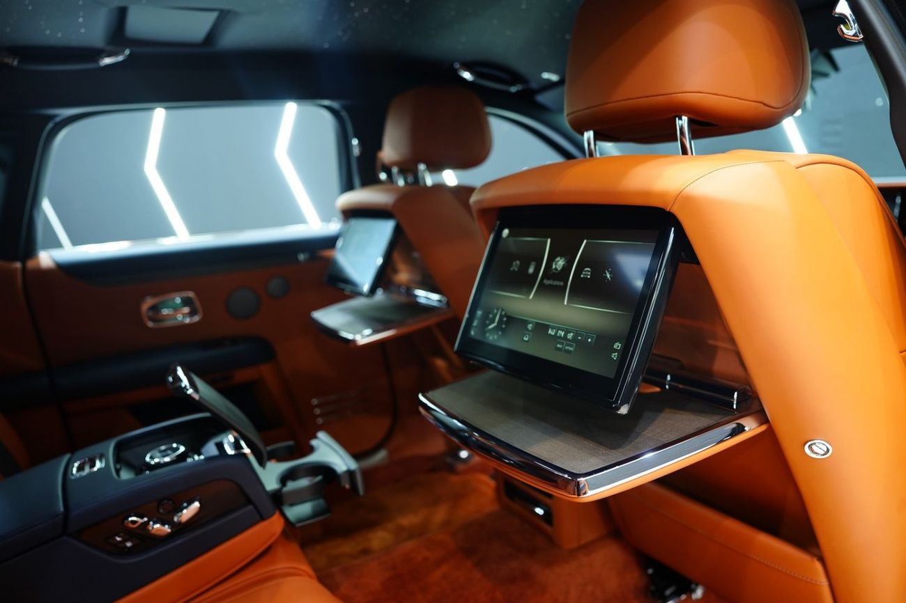 Rolls Royce Ghost EWB 2024 Rolls-Royce EWB, Rear Entertainment, Illuminated Grille, Starlight, Dealer Warr + Serv!!