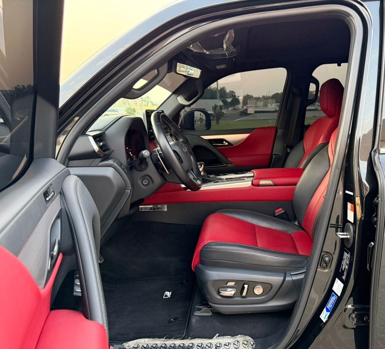 Lexus LX600 F SPORT