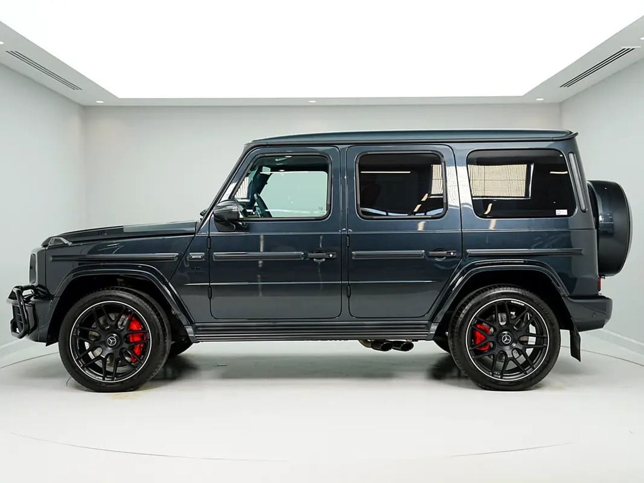 Mercedes Benz G63 AMG STANDARD WARRANTY | Double Night | Carbon Package | FULL OPTION G63 MAGNETIDE BLACK