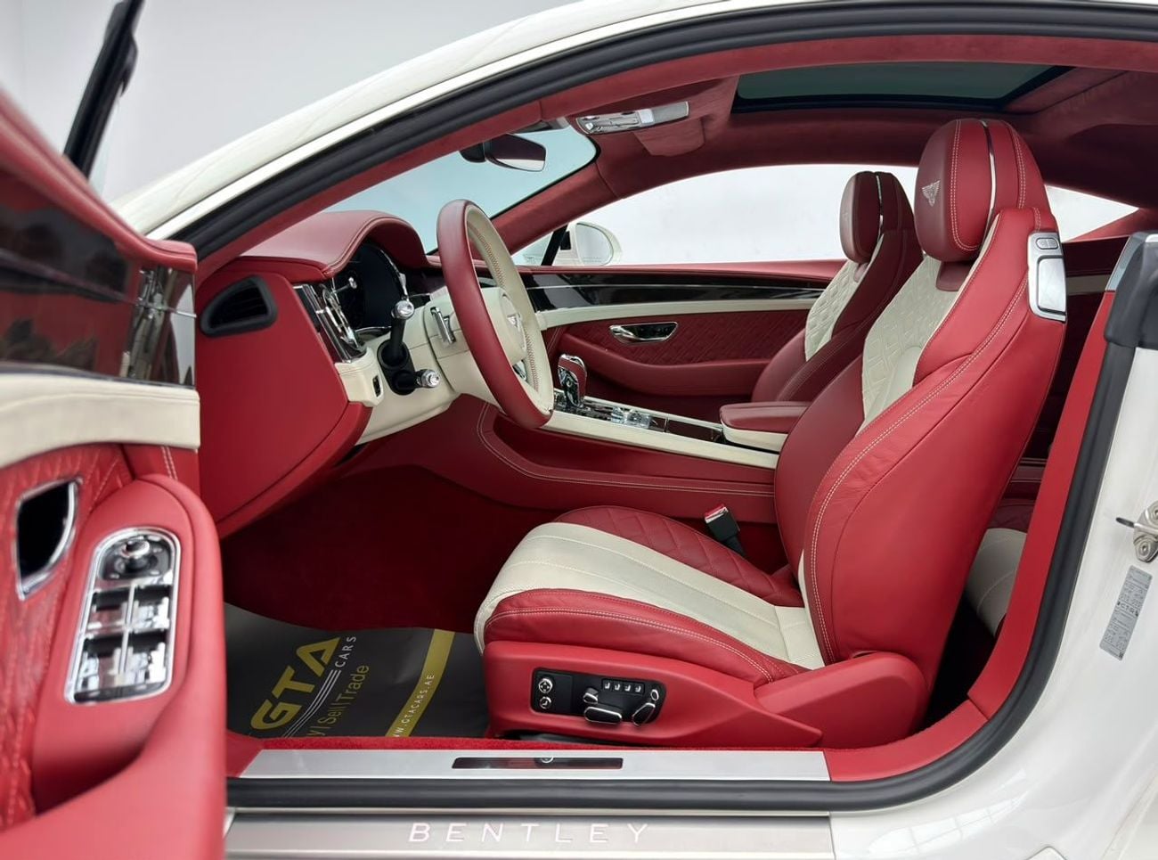 بنتلي كونتيننتال جي تي STANDARD