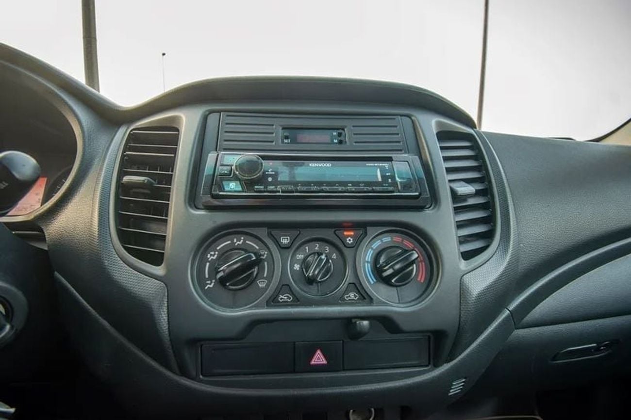 Mitsubishi L200 GL ACCIDENTS FREE - GCC - DOUBLE CABIN - 2WD - PERFECT CONDITION INSIDE OUT