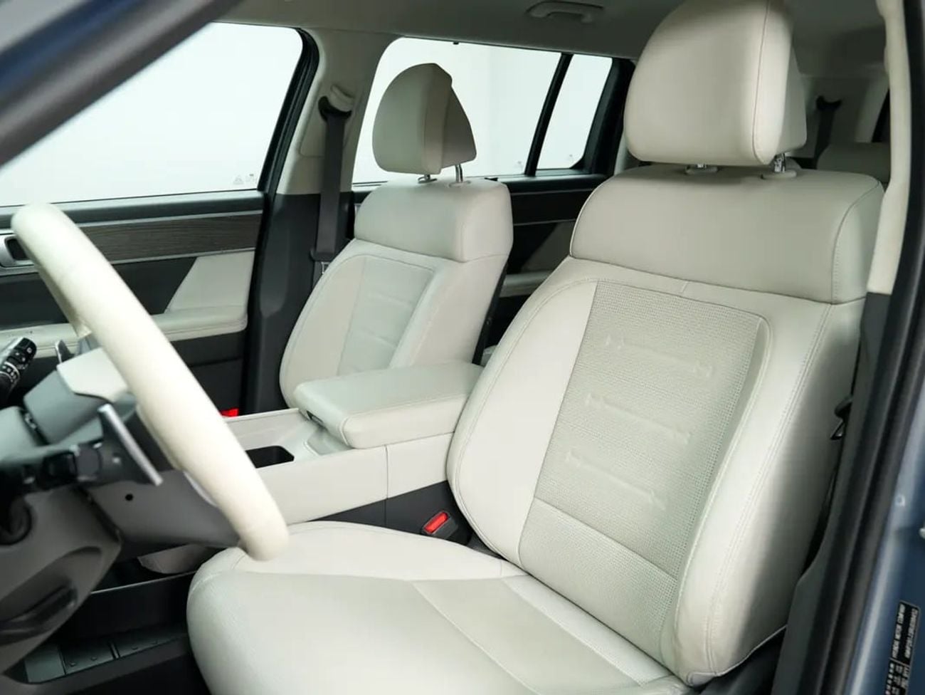 Hyundai Santa Fe COMFORT SE | GCC Specs | Brand Condition