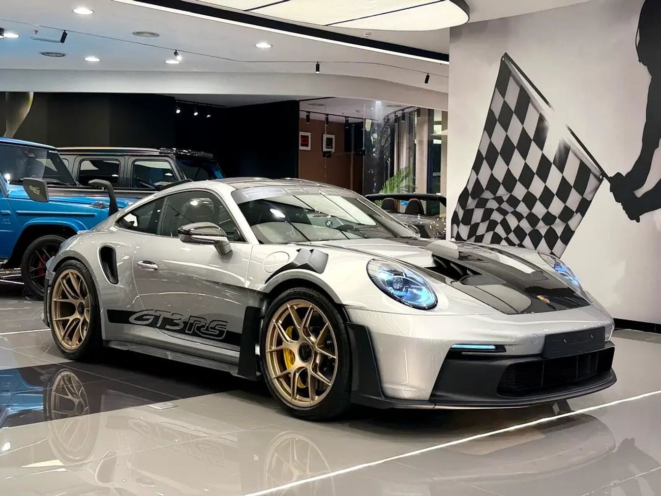 Porsche 911 GT3RS (992) Weissach Package brand
