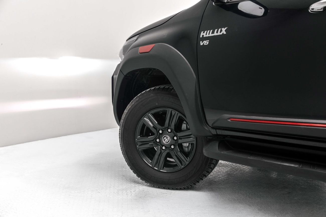 تويوتا هيلوكس 4.0L - Attitude Black Inside Black | Export Only